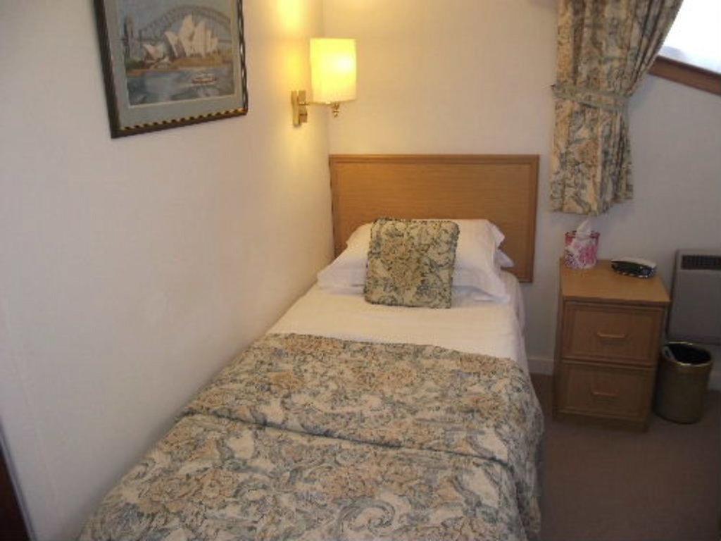 Whin Park Guest House Largs Exterior foto